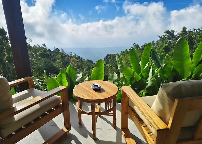 Pondok Canopée Munduk Maison d'hôtes 4*